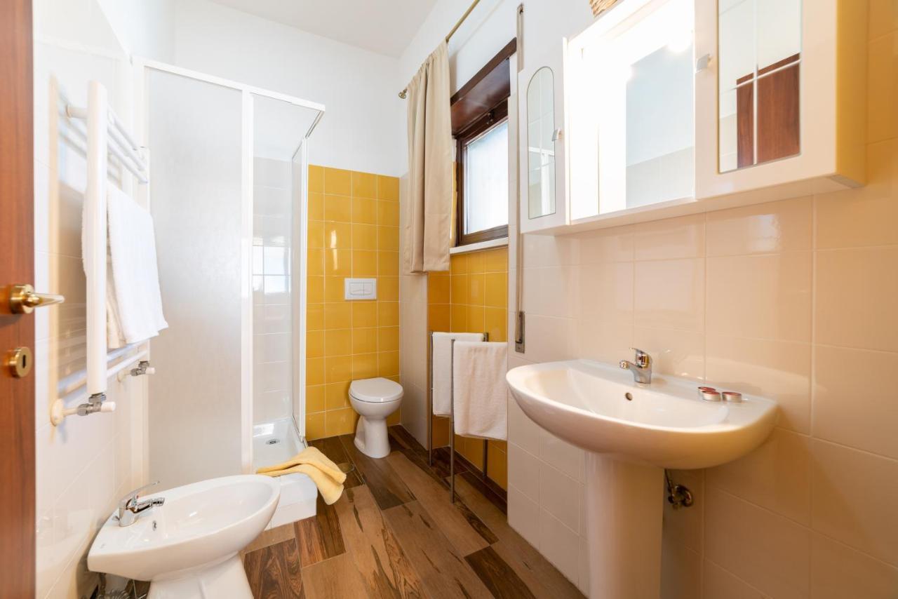 Myricae Rooms Affittacamere No Late Arrival Fiumicino Bagian luar foto