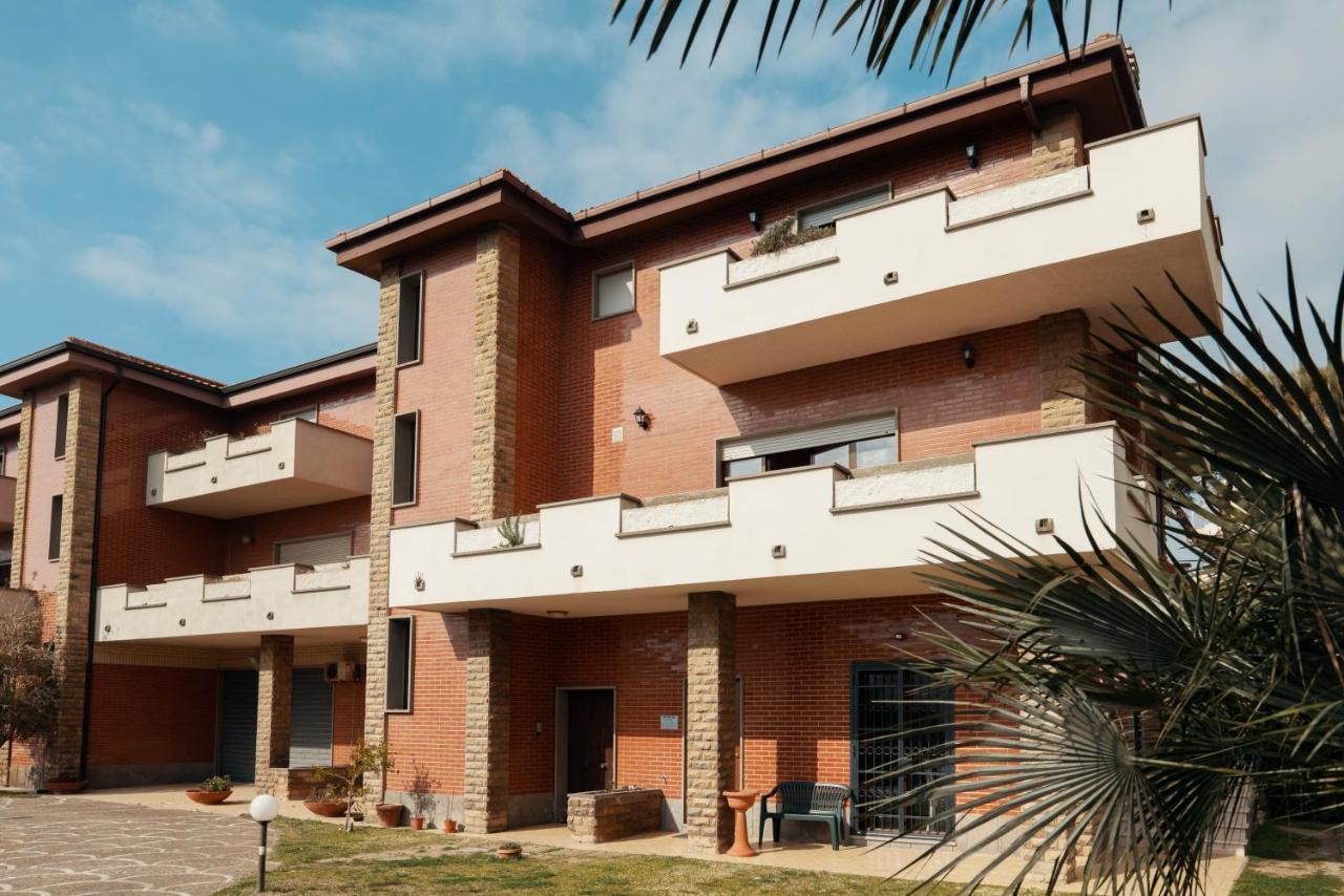 Myricae Rooms Affittacamere No Late Arrival Fiumicino Bagian luar foto