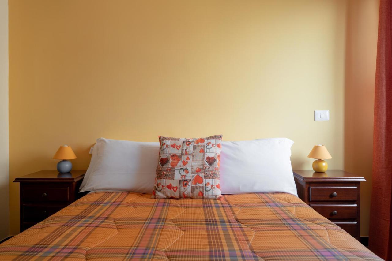 Myricae Rooms Affittacamere No Late Arrival Fiumicino Bagian luar foto